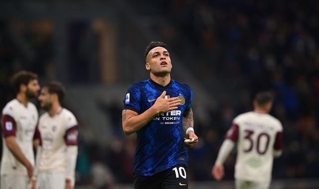  里尔防守固若金汤零封对手登顶榜首  