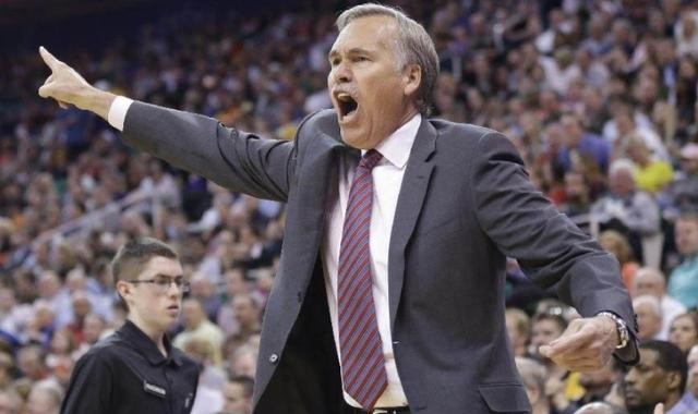  那不勒斯主帅下课，助教暂代帅位  