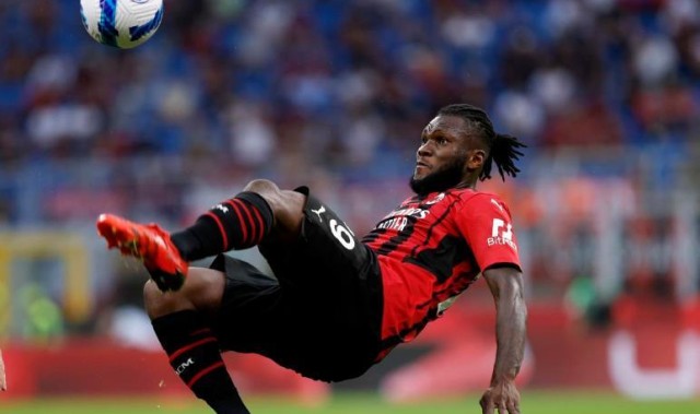  国际米兰冬窗豪购，锁定英超主力后卫  