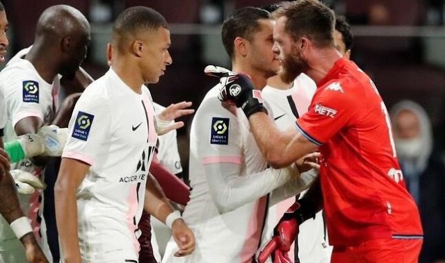  克莱蒙头球绝杀终结巴黎十二连胜  