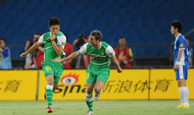  水晶宫空中优势尽显，边路传中帽子戏法惊艳