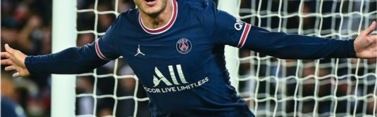  巴黎圣日耳曼客场逆转击败里昂，积分榜领跑优势扩大  