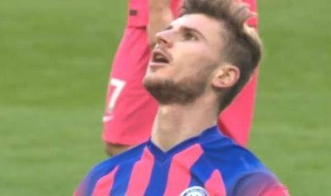  迪巴拉任意球制胜，罗马客场抢分成功  