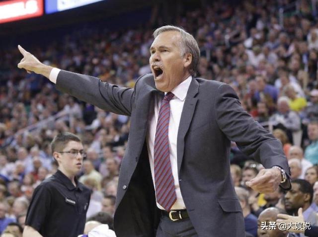  那不勒斯主帅下课，助教暂代帅位  