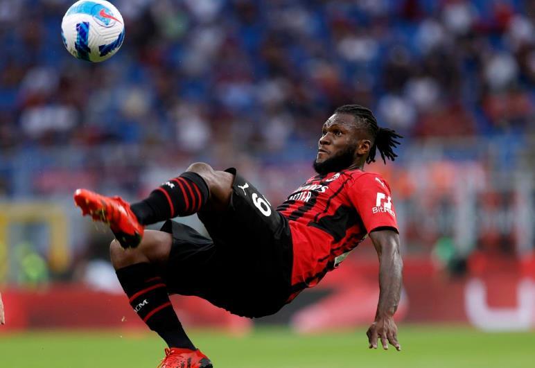  国际米兰冬窗豪购，锁定英超主力后卫  